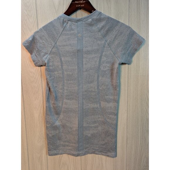 Lululemon Women's Size 6 Blue Swiftly Tech Short Sleeve Activewear T-Shirt - Picture 4 of 7